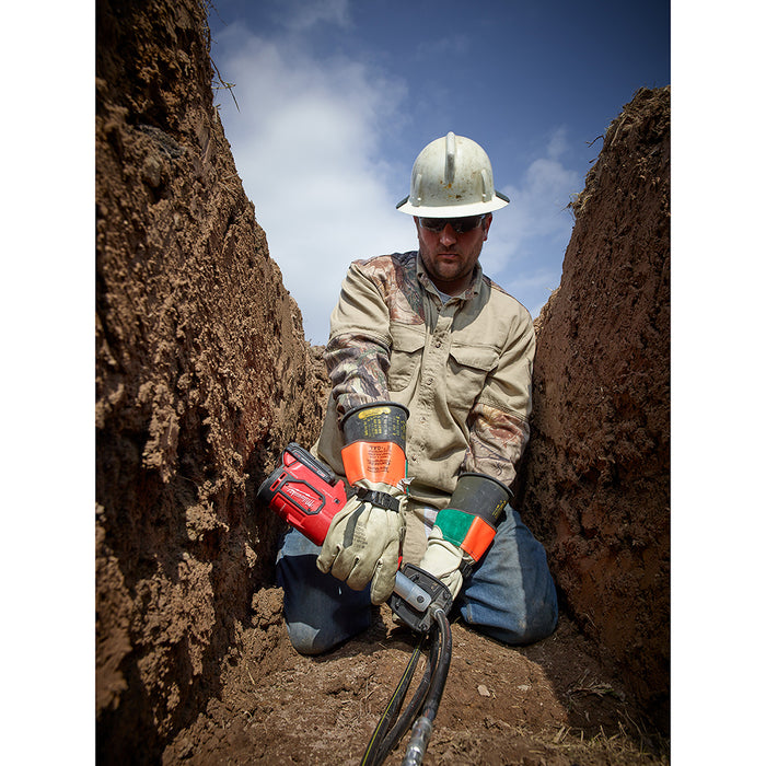 Engarzadora MILWAUKEE M18™ FORCE LOGIC™ 6T (solo herramienta)