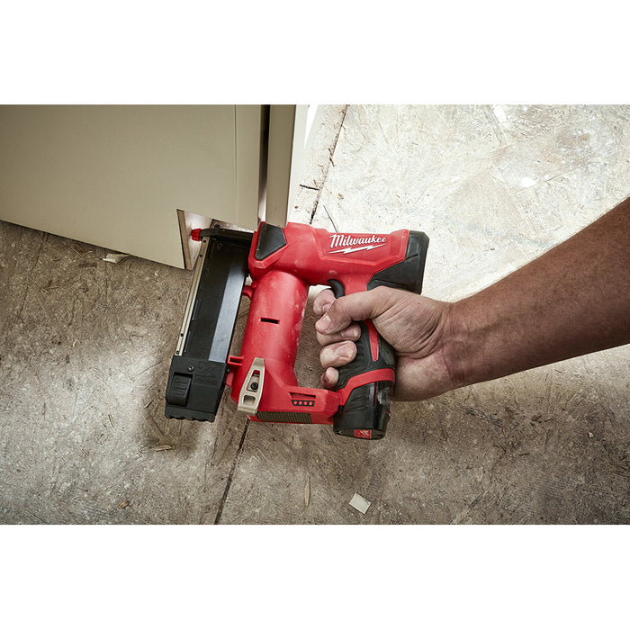 MILWAUKEE M12™ 23 Gauge Pin Nailer Kit