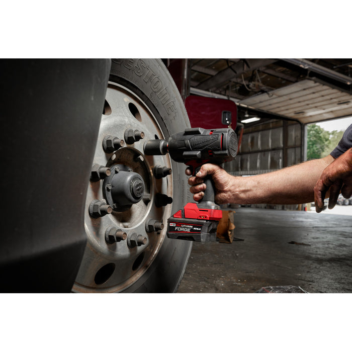 MILWAUKEE M18 FUEL™ 1/2" High Torque Impact Wrench w/ Friction Ring Protective Boot