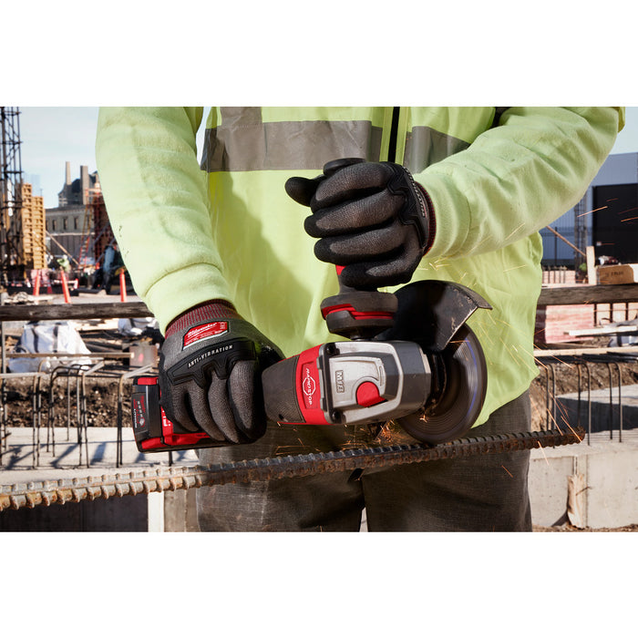 MILWAUKEE Anti-Vibration Cut Level 4 High Dexterity Nitrile Dipped Gloves