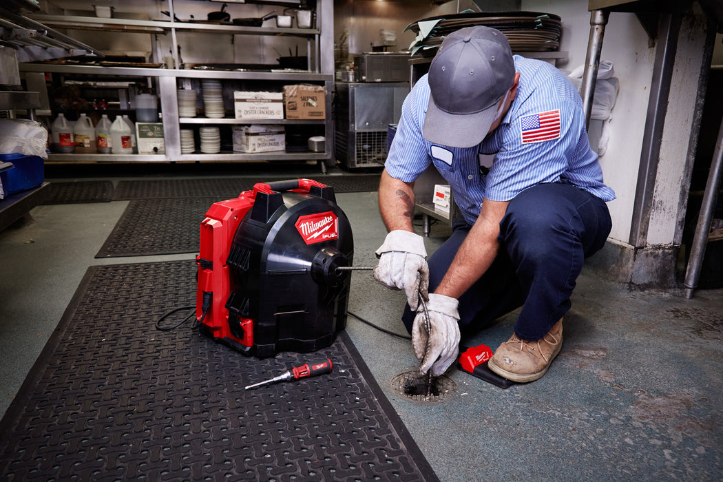 MILWAUKEE M18 FUEL™ SWITCH PACK™ Kit de máquina de tambor seccional con cable de 3/8”