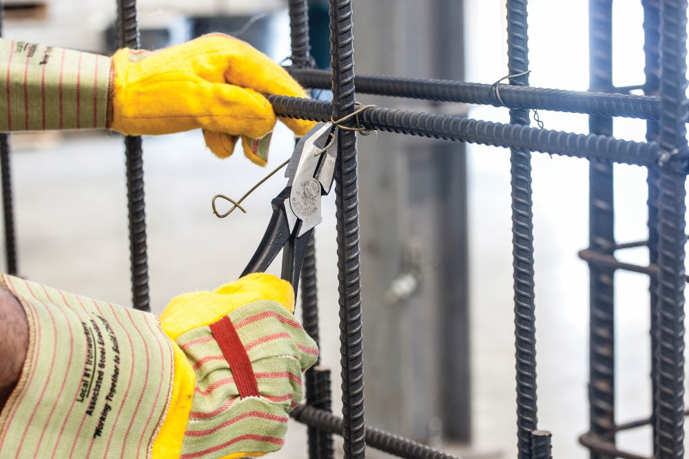 KLEIN TOOLS 9" Aggressive Knurl Ironworker's Pliers