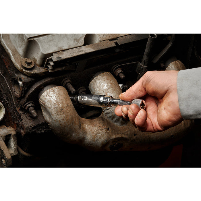 MILWAUKEE 3/8" Drive 5/8" Magnetic Spark Plug Socket