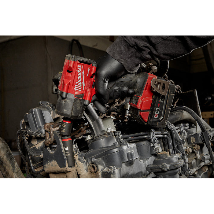 MILWAUKEE SHOCKWAVE Impact Duty Dado de 6 puntos con accionamiento de 3/8" y 15 mm de profundidad