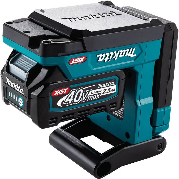 Makita ML013G 40V max XGT® Lithium-Ion L.E.D. Magnetic Work Light, Light Only