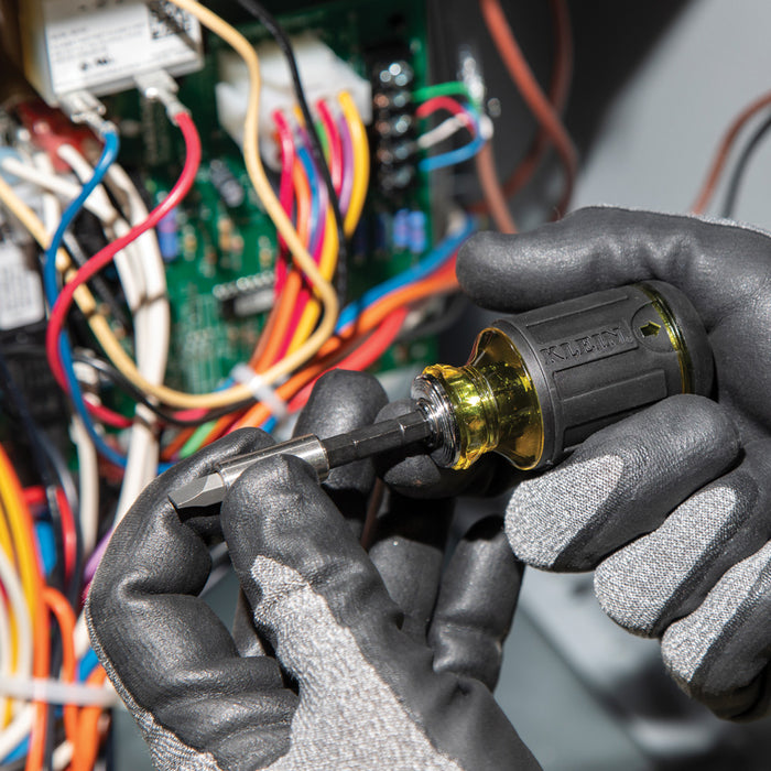 KLEIN TOOLS 8-IN-1 Multi-Bit Adjustable Length Stubby Screwdriver