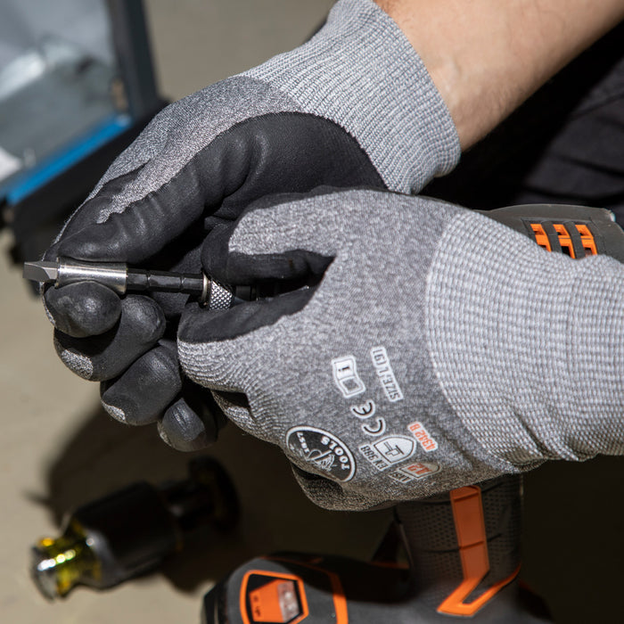 KLEIN TOOLS 8-IN-1 Multi-Bit Adjustable Length Stubby Screwdriver