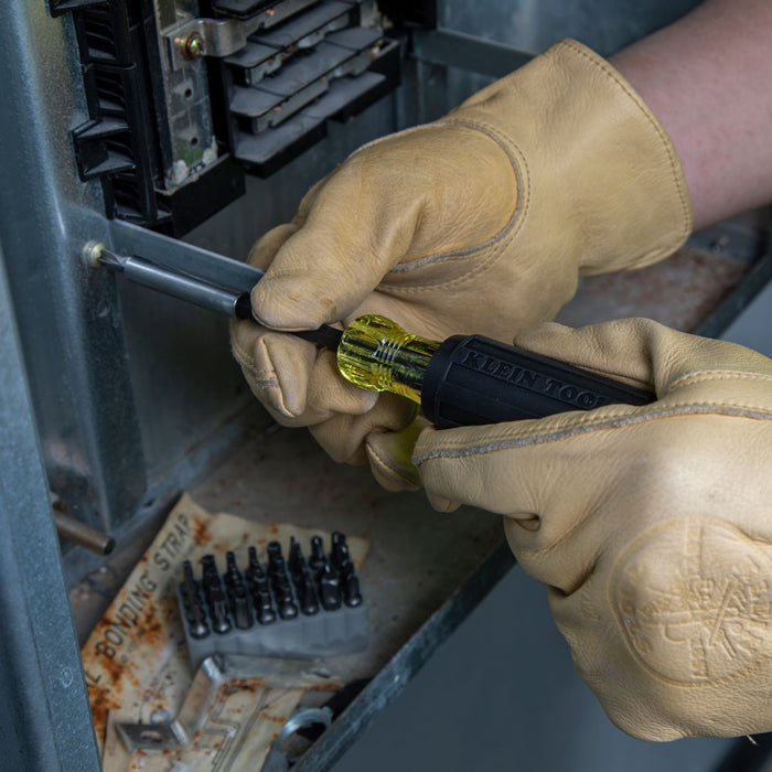 KLEIN TOOLS Magnetic Screwdriver w/ 32 Tamperproof Bits