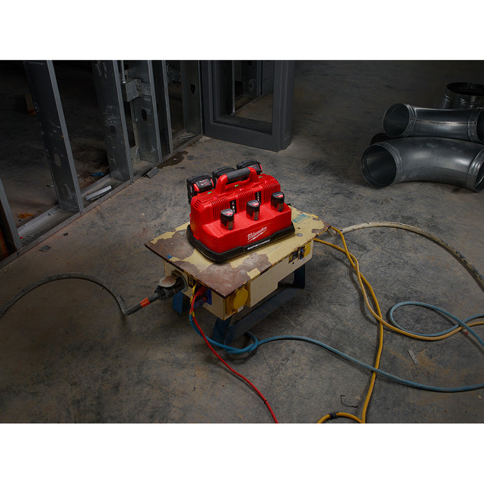 Estación de carga rápida MILWAUKEE M18™ y M12™
