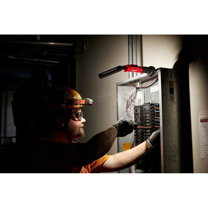 MILWAUKEE REDLITHIUM™ USB Stick Light w/ Magnet