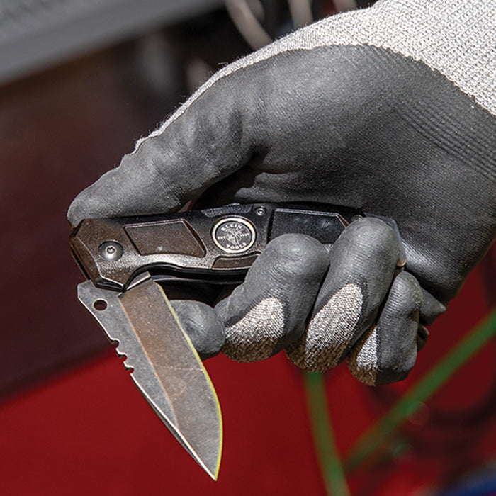 KLEIN TOOLS Electrician’s Bearing-Assisted Open Pocket Knife