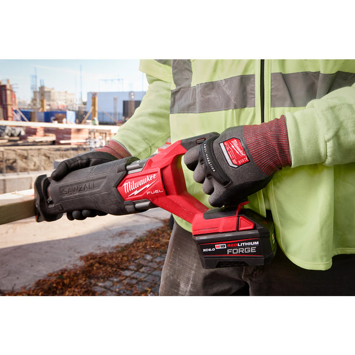 MILWAUKEE Anti-Vibration Cut Level 4 High Dexterity Nitrile Dipped Gloves