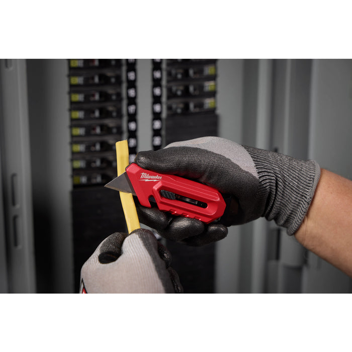 Milwaukee compact side sliding Utlty knife 48-22-1517