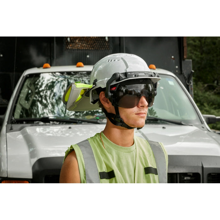 MILWAUKEE BOLT™ Eye Visor