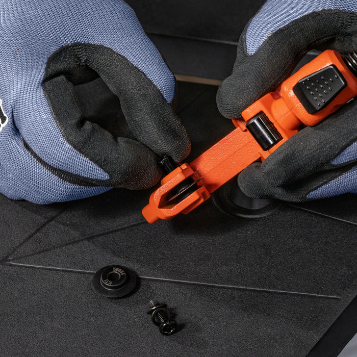 Klein Tools 1-Inch Quick-Adjust Screw-Feed Tubing Cutter