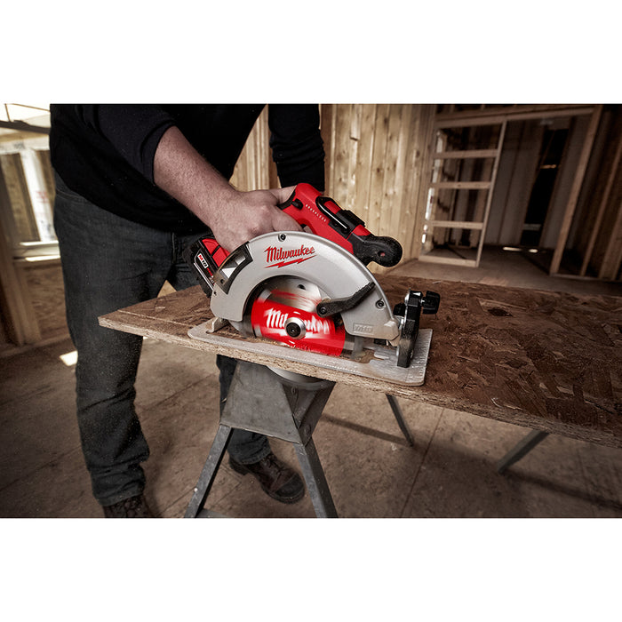 Sierra circular MILWAUKEE M18™ sin escobillas de 7-1/4" (solo herramienta)