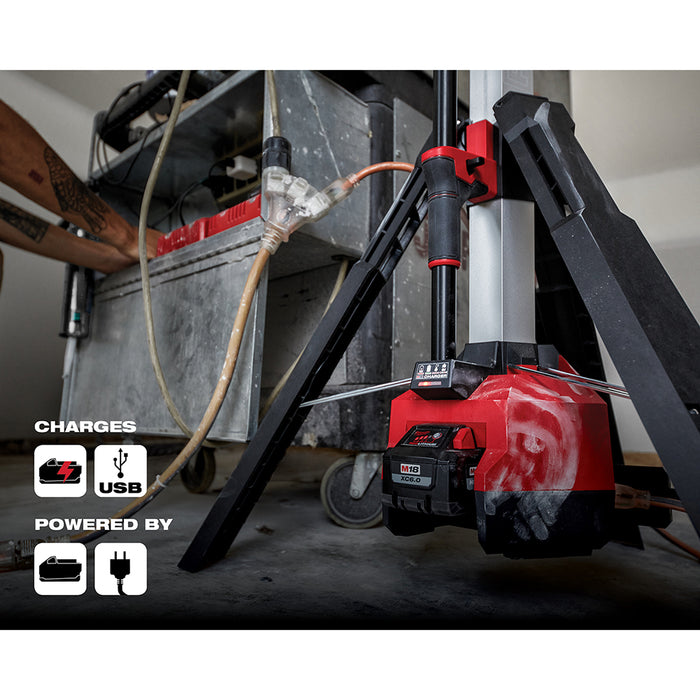 Luz/cargador de torre MILWAUKEE M18™ ROCKET™ (solo luz)