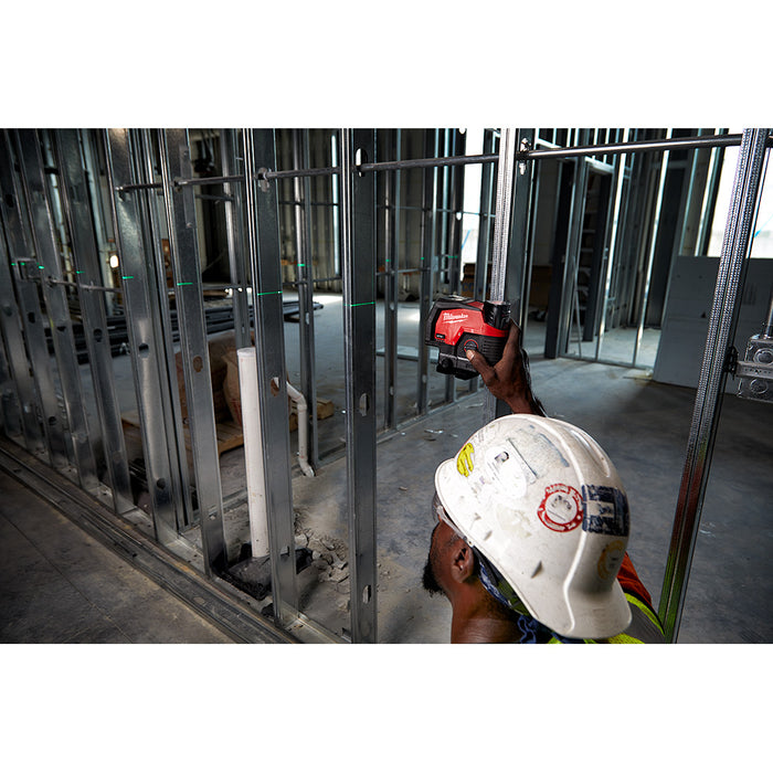 Láser de puntos de plomada y líneas cruzadas verdes MILWAUKEE M12™ (solo herramienta)