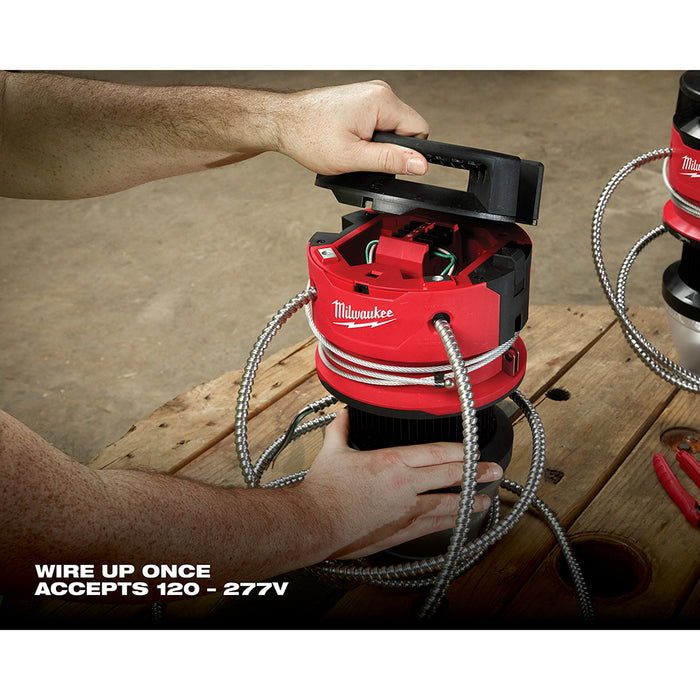 Luz temporal para sitio MILWAUKEE RADIUS™ LED de 130 W