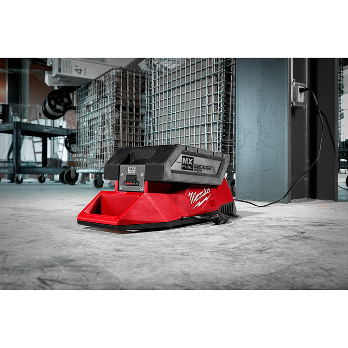 MILWAUKEE MX FUEL™ Charger