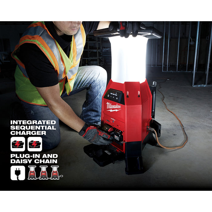 Luz/cargador de sitio MILWAUKEE M18™ RADIUS™ con ONE-KEY™ (solo luz)