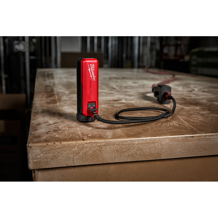 MILWAUKEE REDLITHIUM™ USB Charger & Portable Power Source Kit