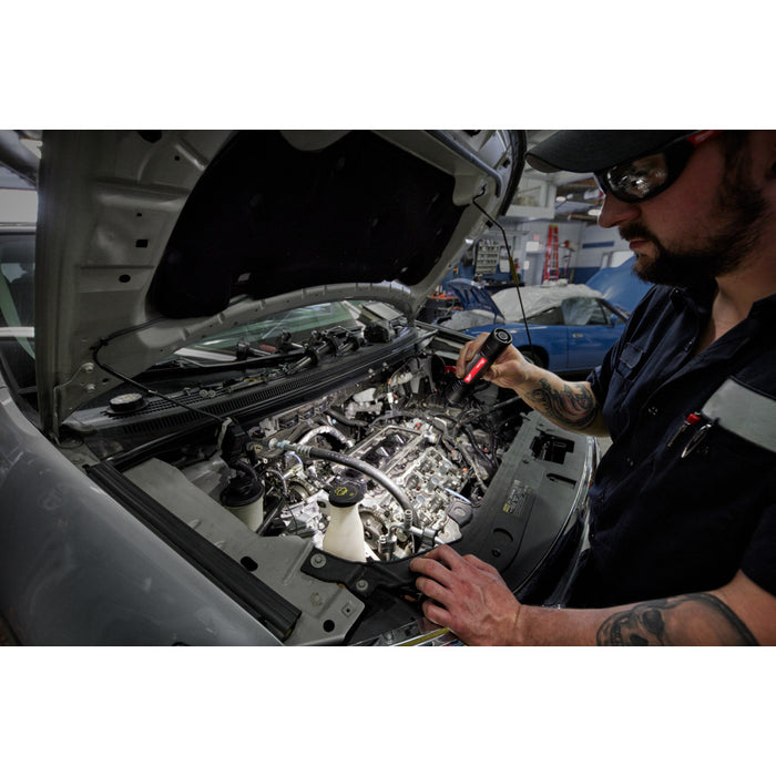 MILWAUKEE REDLITHIUM™ USB Slide Focus Flashlight