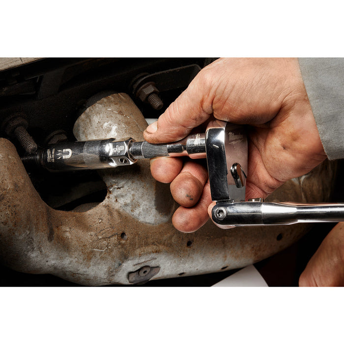 MILWAUKEE Dado magnético para bujía con accionamiento de 3/8" y 13/16"