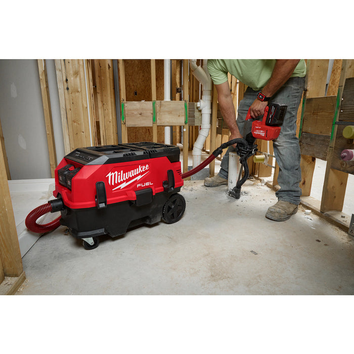 MILWAUKEE 0888-20HD M18 FUEL™ 9 Gallon Dual Battery Dust Extractor w/ PACKOUT™ Compatibility and VACLINK™ Kit
