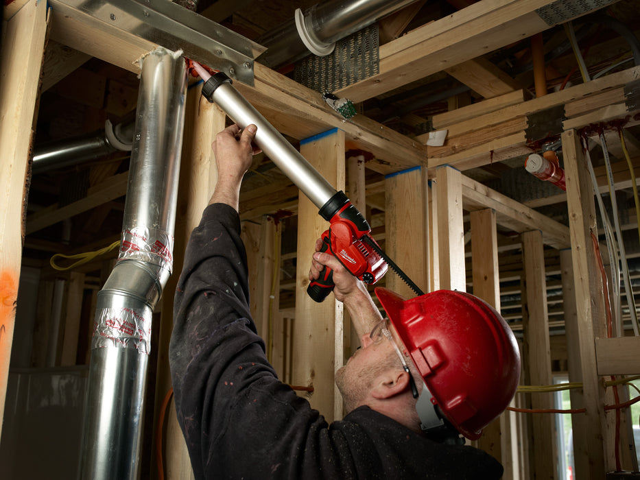 MILWAUKEE M12™ 20 oz. Aluminum Barrel Caulk & Adhesive Gun Kit