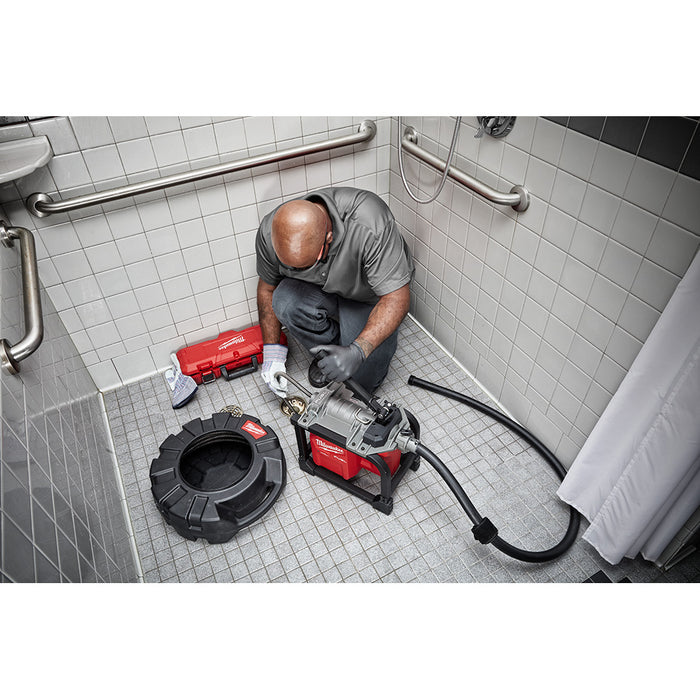 Máquina seccional MILWAUKEE M18 FUEL™ para kit de cables de 5/8" y 7/8"