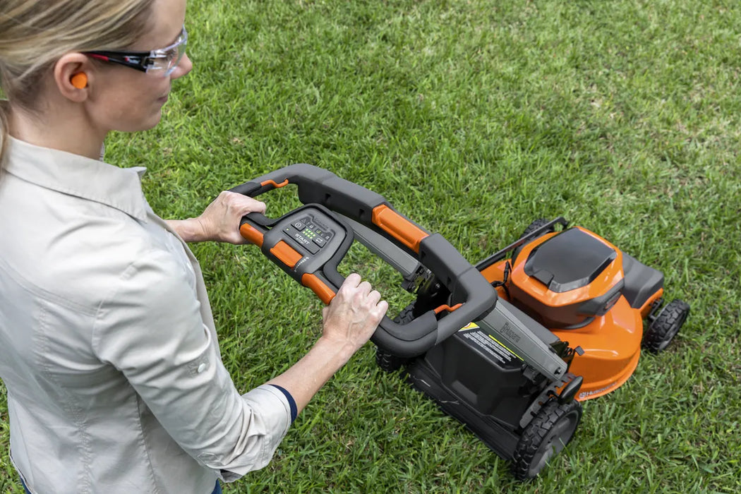 Kit de cortacésped de empuje HUSQVARNA Lawn Xpert LE-322