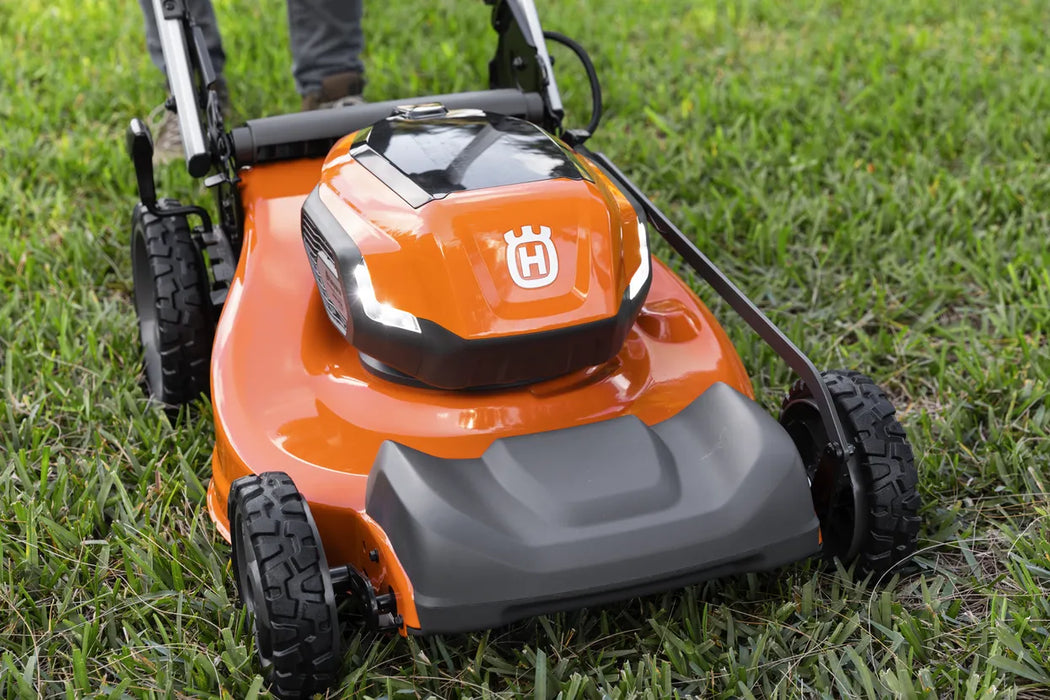 Kit de cortacésped de empuje HUSQVARNA Lawn Xpert LE-322