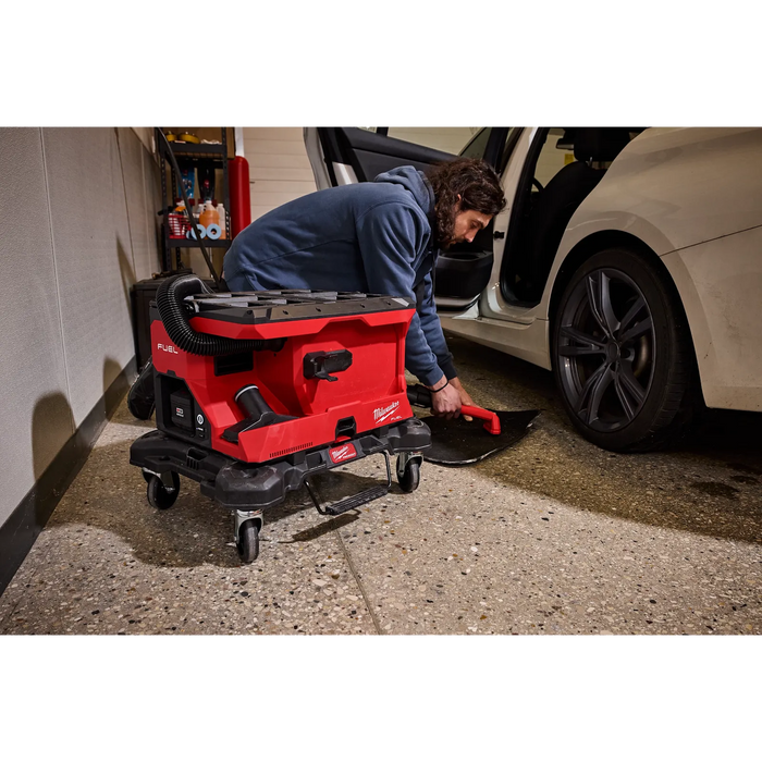 Milwaukee M18 FUEL™ 4 Gallon Wet/Dry Vacuum w/ PACKOUT™ Compatibility & VACLINK™