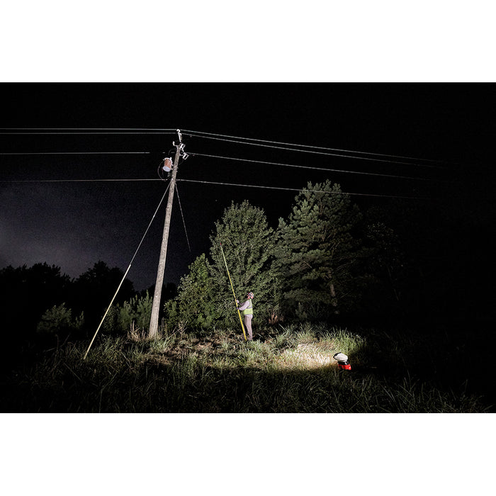 MILWAUKEE M18 Utility Remote Control Search Light w/ Portable Base (Light Only)