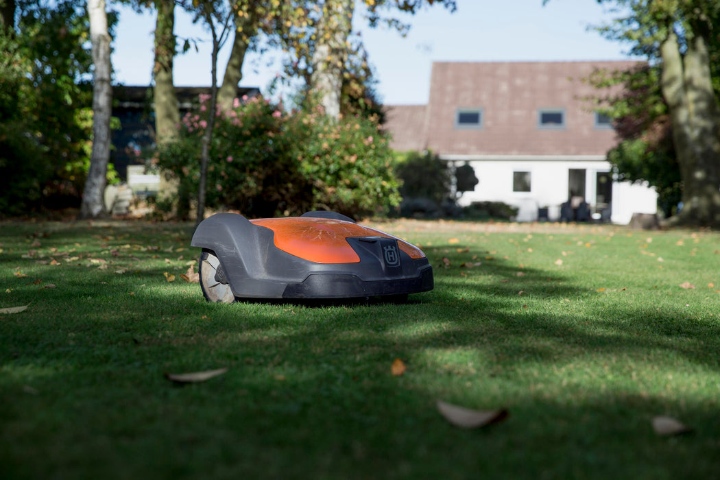 Cortacésped robótico comercial HUSQVARNA AUTOMOWER® 520