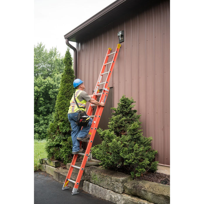 Werner D6216-2 Fiberglass D-Rung Extension Ladder, 16 ft, 2-Section, Type IA, 300 lb Duty Rating, D6200-2 Series