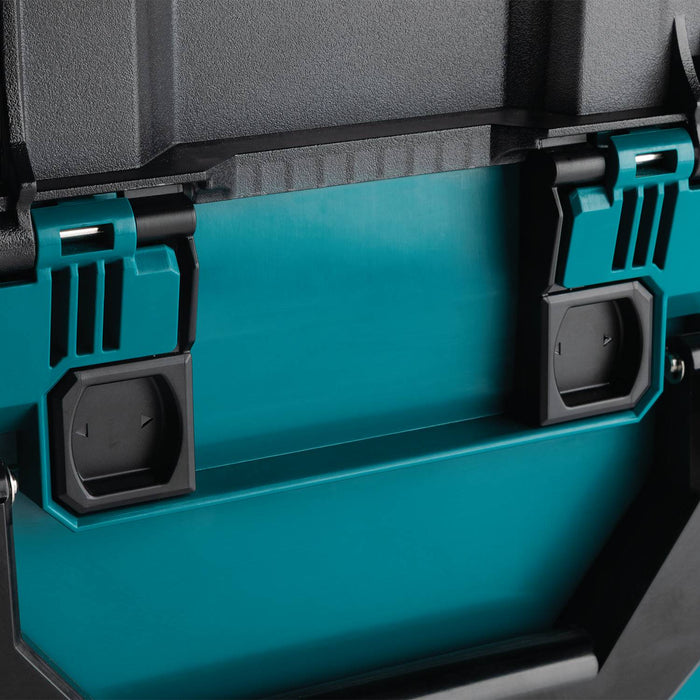 Makita BCC02 40V max XGT 12-Port Charging Case