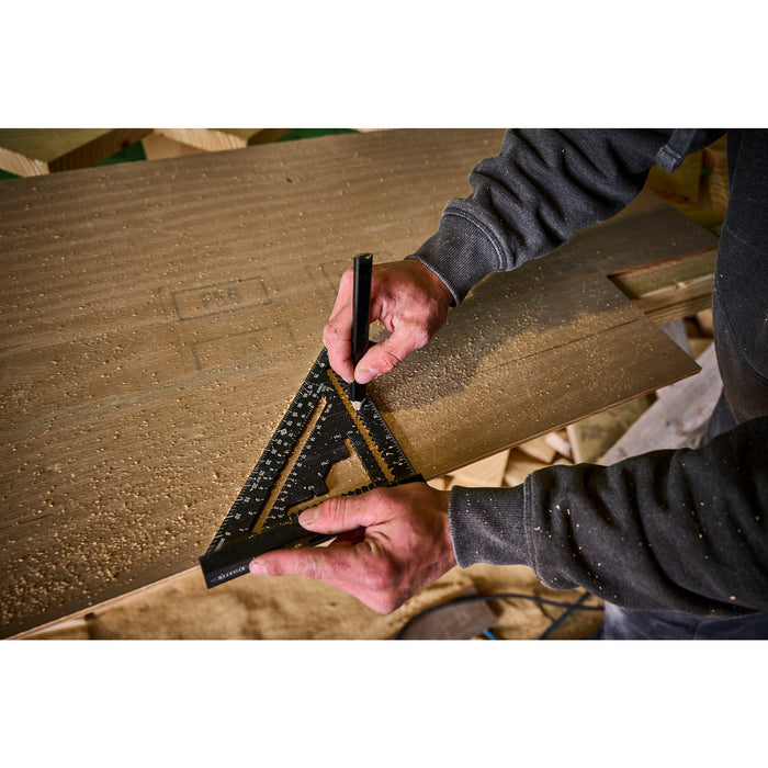 STILETTO 7" Carpenter Square with Level STSQ7-L