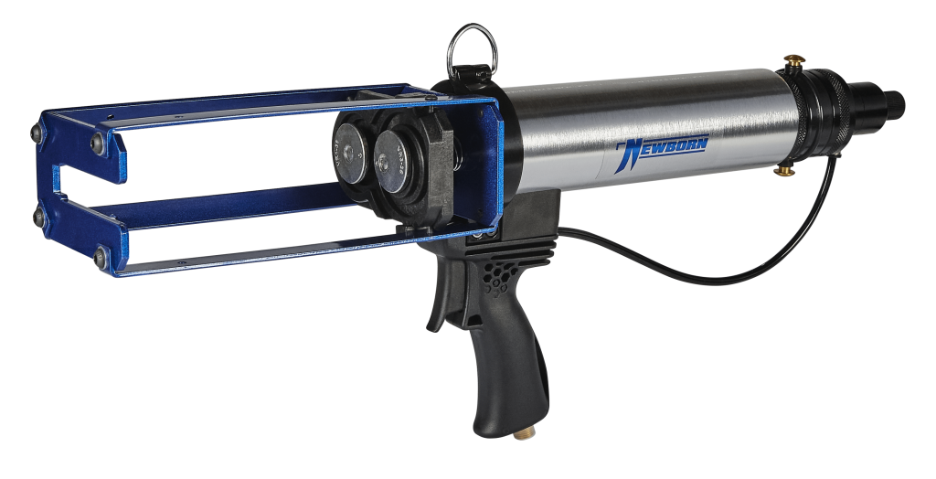 Pistola para calafatear NEWBORN modelo VR400A83 