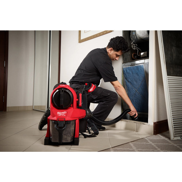 Soplador de mochila de batería dual MILWAUKEE M18 FUEL™ (solo herramienta)