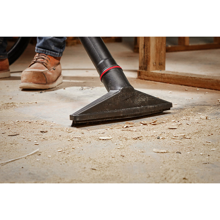 Herramienta de cepillo para pisos MILWAUKEE de 2-1/2"