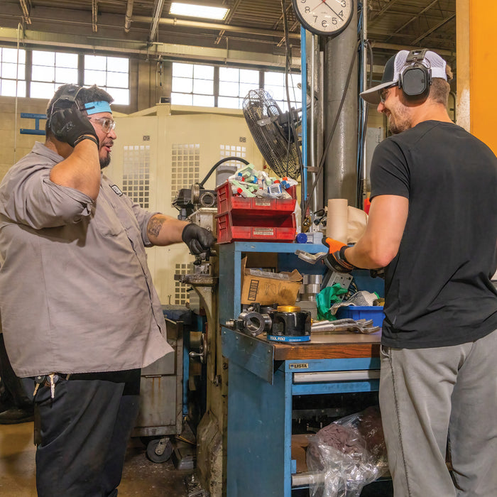 KLEIN TOOLS Orejeras Bluetooth® de conciencia situacional