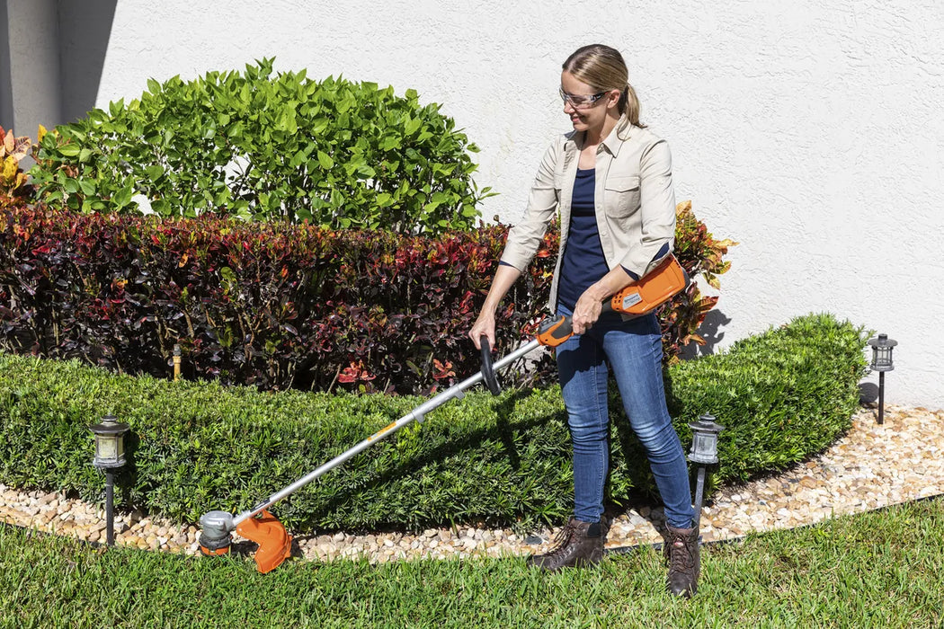 Husqvarna 320iL 16 inch Dual Direction Straight Shaft 40V Battery Powered Cordless String Trimmer, Battery and Charger Not Included 970480103