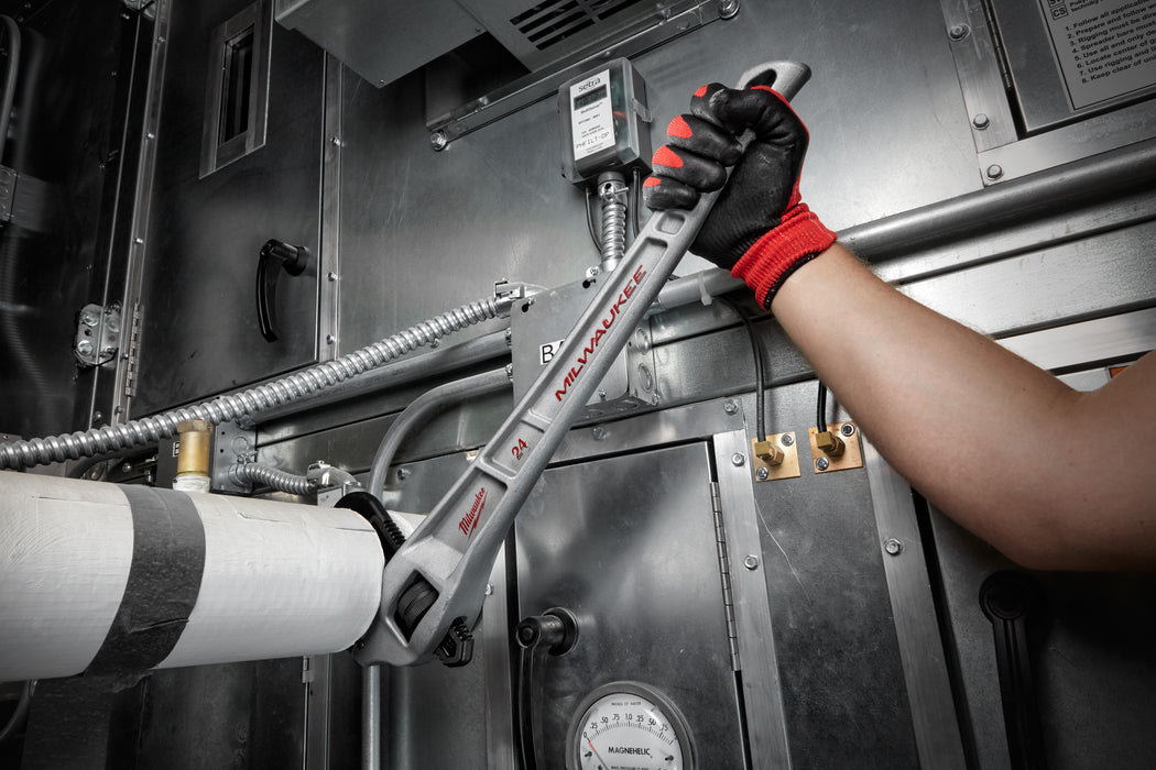 Milwaukee Tools 24 in. Offset Pipe Wrench 48-22-7182
