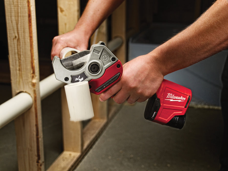 MILWAUKEE M12 Plastic Pipe Shear Kit