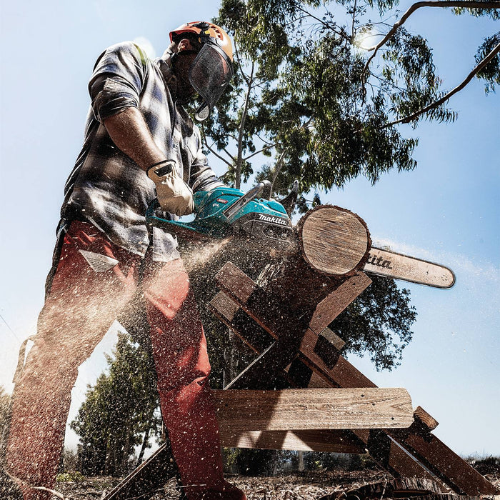 Makita GCU08E 40V max XGT® Brushless Cordless 20" Chain Saw Kit, with High Power Battery (8.0Ah)