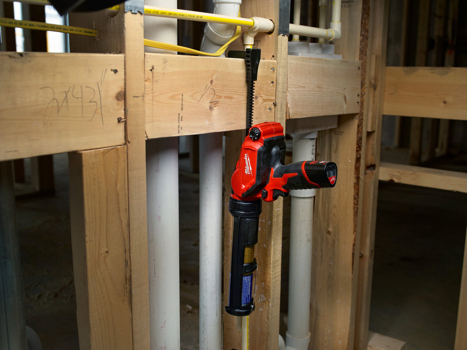 MILWAUKEE M12™ 10 oz. Pistola de calafateo y adhesivo (solo herramienta)