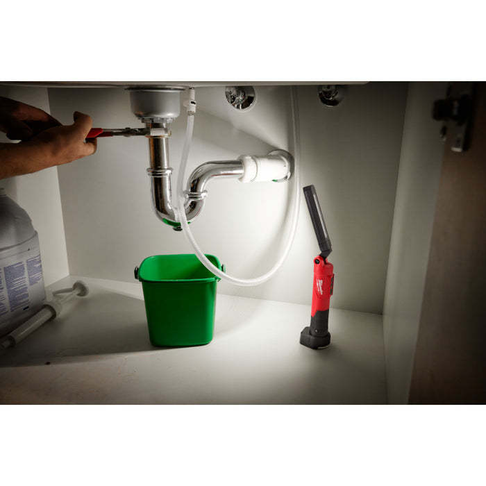 MILWAUKEE REDLITHIUM™ USB Stick Light w/ Magnet