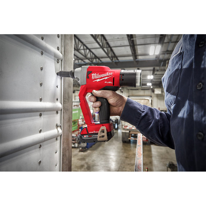 MILWAUKEE M18 FUEL™ 1/4" Blind Rivet Tool w/ ONE-KEY™ Kit